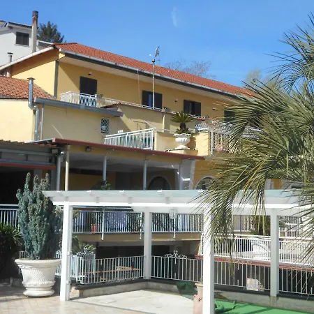 Mare E Monti Apartment